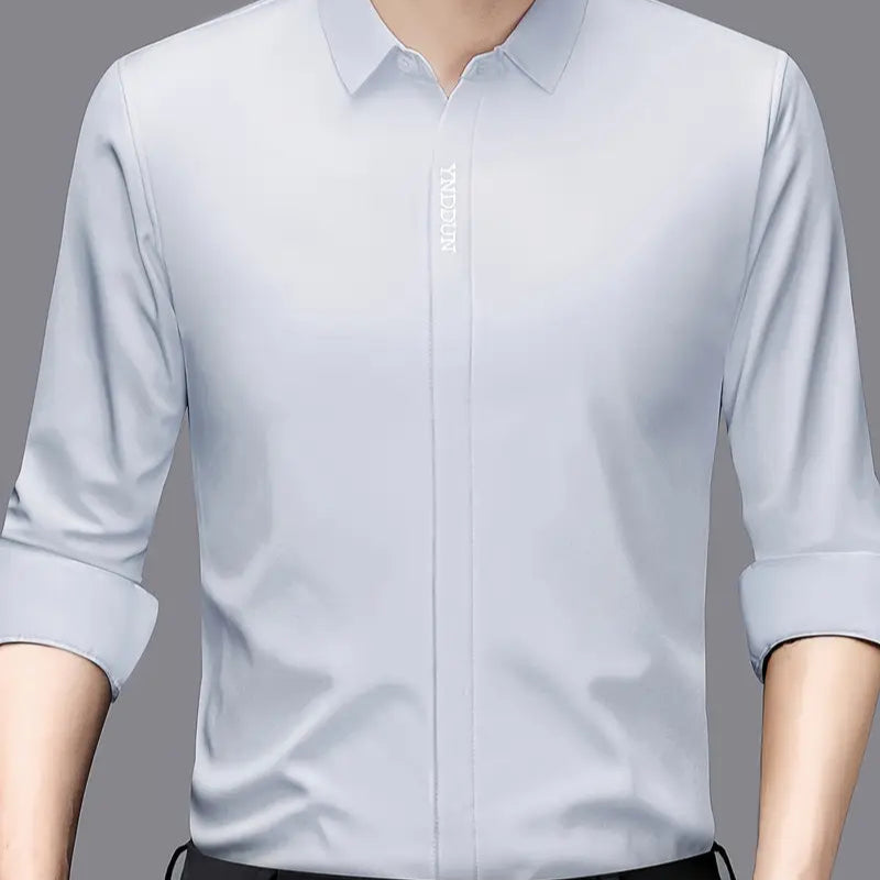 [Leve 4, Pague Só 2] Camisa Social Tecnológica Makatto em Seda Aveludada, Poliéster e Elastano + Relógio, Cinto e Carteira de Brinde