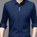 [Leve 4, Pague Só 2] Camisa Social Tecnológica Makatto em Seda Aveludada, Poliéster e Elastano + Relógio, Cinto e Carteira de Brinde