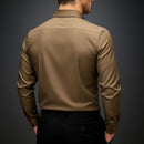 [Leve 5, Pague Só 3] Camisa Social Rienzo Masculina de Manga Longa em Lã de Seda Mulberry, Poliéster e Viscose + Cinto, Carteira e Relógio GRÁTIS