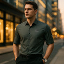 [Leve 5, Pague Só 3] Camisa Social Rienzo Masculina de Manga Longa em Lã de Seda Mulberry, Poliéster e Viscose + Cinto, Carteira e Relógio GRÁTIS