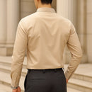 [Leve 5, Pague Só 3] Camisa Social Vrelok Masculina Com Botões Escondidos em Seda Mulberry, Modal e Viscose + Porta-Cartão, Caneta Executiva e Relógio de Couro Grátis