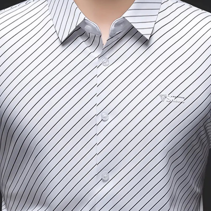 [Leve 5, Pague Só 3] Camisa Social Valmor Masculina de Manga Curta em Algodão Supima, Modal e Viscose + Porta-Cartão, Caneta Executiva e Relógio de Couro Grátis