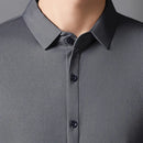 [Leve 5, Pague Só 3] Camisa Social Vastelli Masculina de Manga Curta em Nylon Japonês, Tencel e Poliéster + Porta-Cartão, Caneta Executiva e Relógio de Couro Grátis